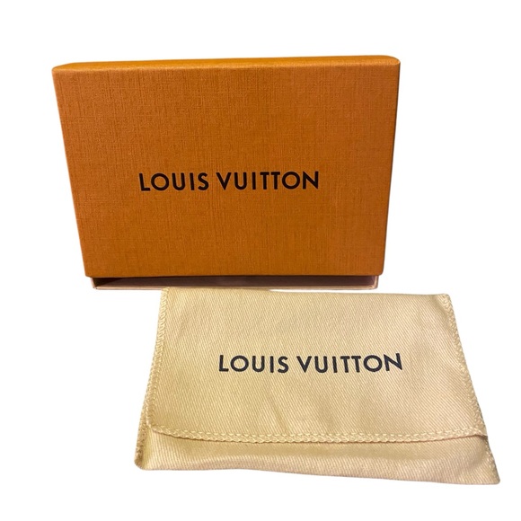 Louis Vuitton Pendant Chain Turquoise Necklace - Picture 8 of 9